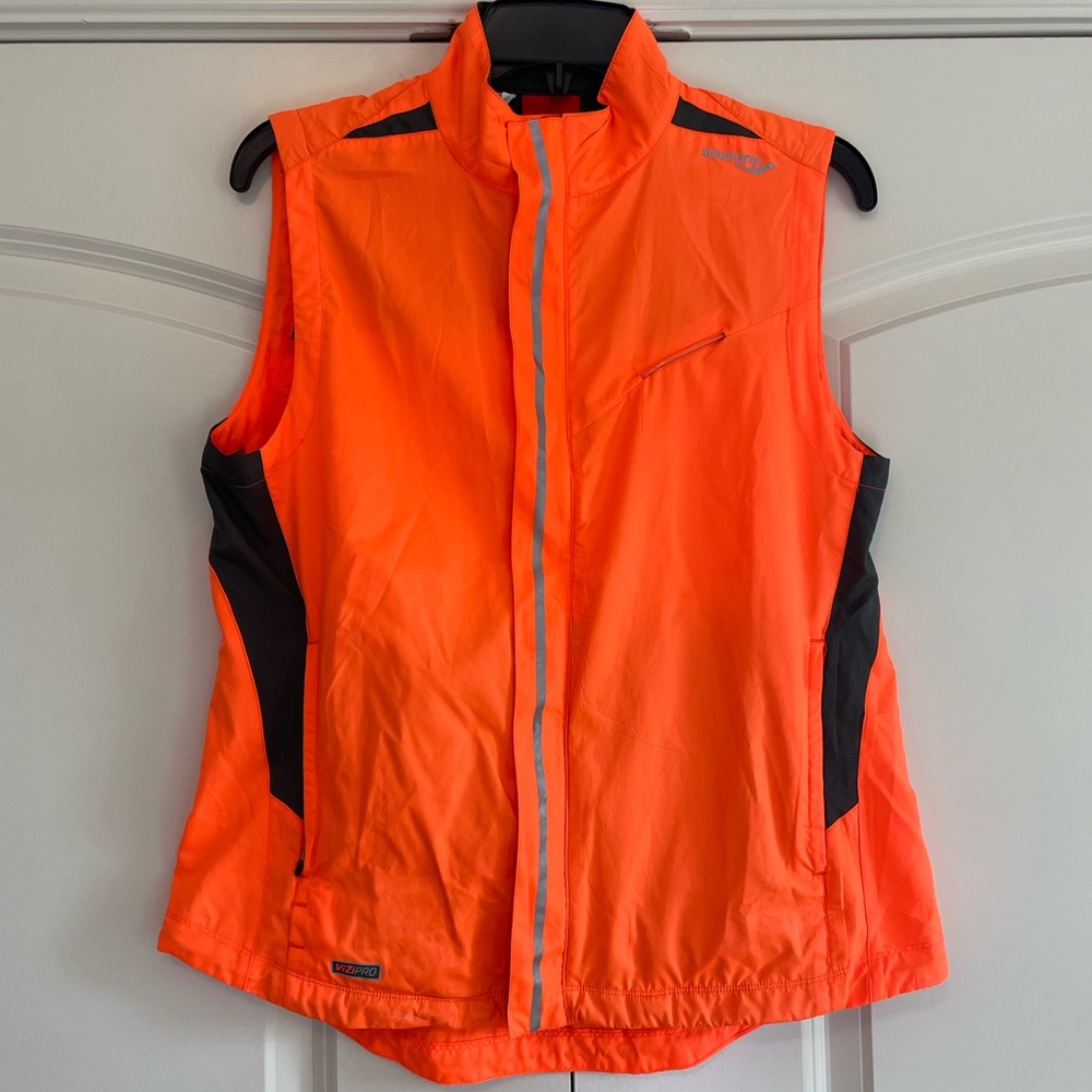 Women’s reflective sauce y Orange and Black Sleeveless running Vest